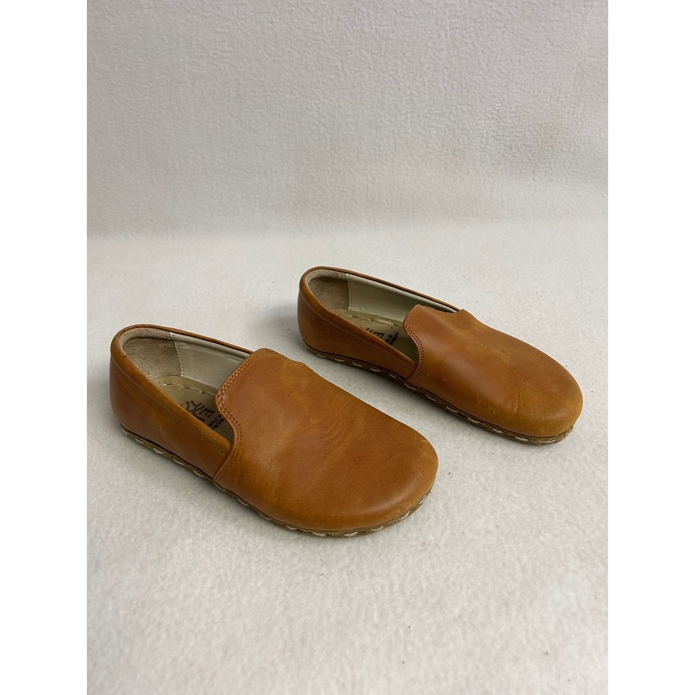 Bohemian Artisanal Early History Women 36 Tan Leather Yemeni Loafers
